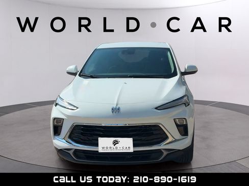 Used 2025 Buick Encore GX Preferred FWD image 2