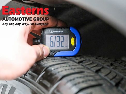 Used 2022 Ford Escape SE w/ Cold Weather Package image 25