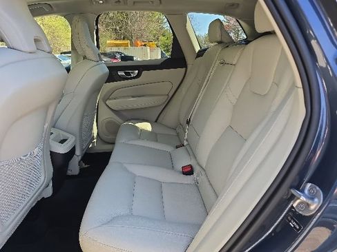 Certified 2024 Volvo XC60 B5 Plus w/ Protection Package Premier AWD/4WD image 22