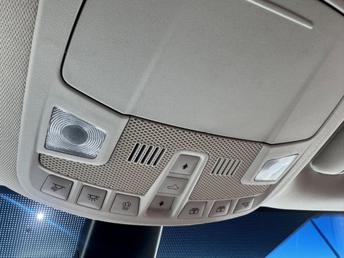 Used 2018 Ford Edge Titanium w/ Equipment Group 302A image 32