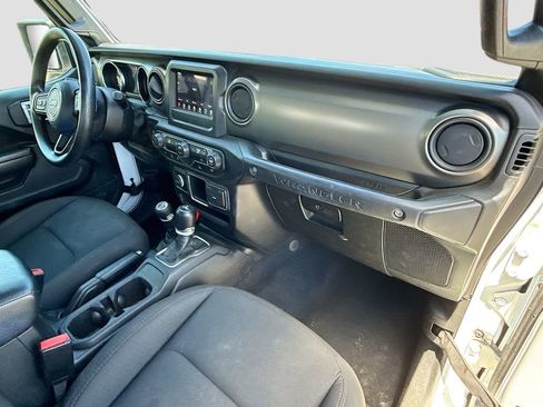 Used 2023 Jeep Wrangler Sport image 33