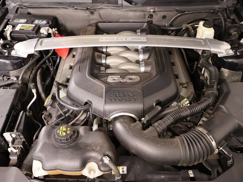 Used 2013 Ford Mustang GT Premium w/ Brembo Brake Pkg RWD image 18
