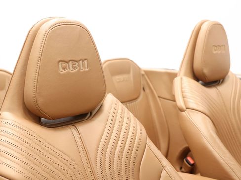 Used 2020 Aston Martin DB11 Volante RWD image 77