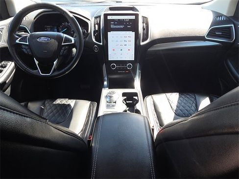 Certified 2024 Ford Edge Titanium image 10