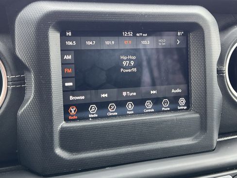 Used 2021 Jeep Wrangler Unlimited Sahara w/ LED Lighting Group image 25