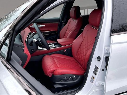 Used 2026 Genesis GV70 3.5T Sport Prestige image 21