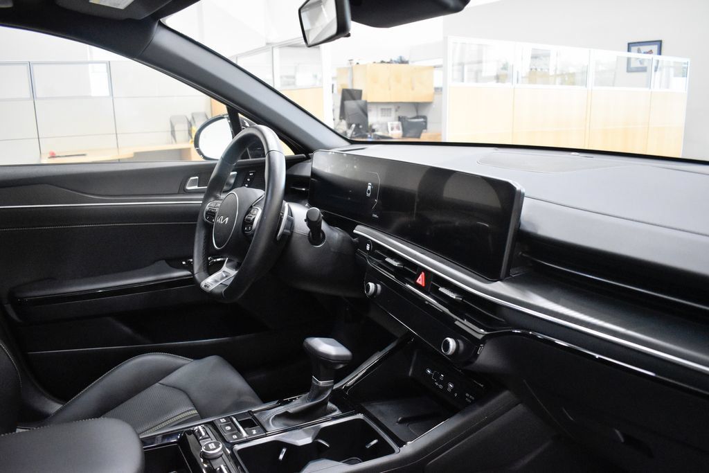 Used 2025 Kia K5 GT w/ GT1 Package FWD image 21