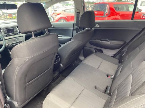 Used 2019 Kia Sportage LX FWD image 11