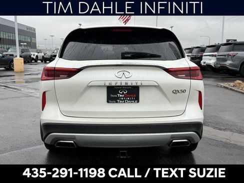 Used 2019 INFINITI QX50 Essential w/ Sensory Package image 8