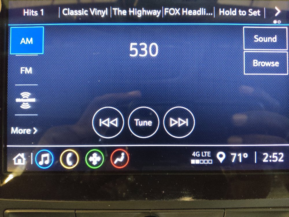 Used 2025 Chevrolet Malibu LT FWD image 25