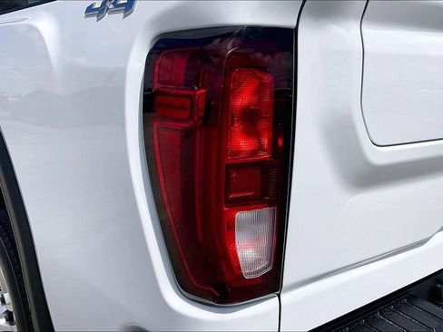 Used 2024 GMC Sierra 2500 SLE w/ SLE Value Package; AWD/4WD image 20