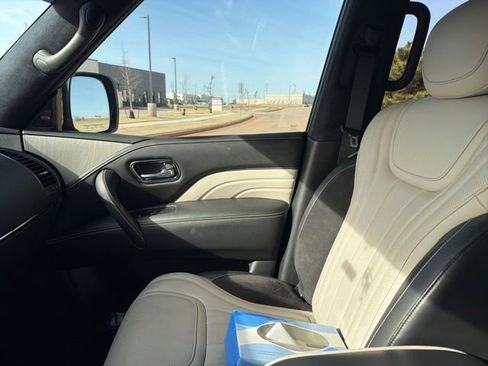 Used 2019 INFINITI QX80 Limited w/ All-Season Package image 15