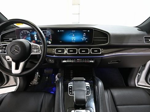 Used 2020 Mercedes-Benz GLS 450 4MATIC image 2