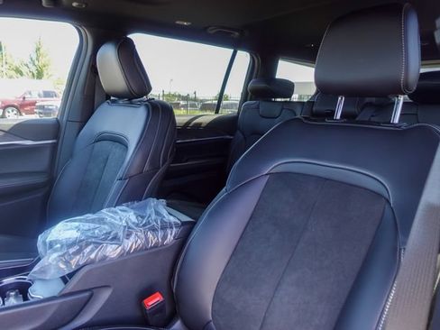 New 2026 Jeep Grand Cherokee L 4WD image 22