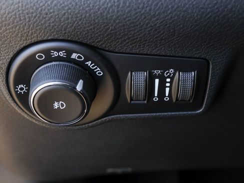 New 2026 Jeep Compass Limited w/ Sun, Sound & Navigation Group image 27