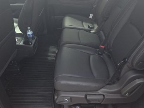 Used 2023 Honda Odyssey EX-L image 6