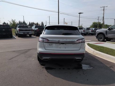 Used 2020 Lincoln Nautilus Reserve w/ Equipment Group 201A AWD/4WD image 4