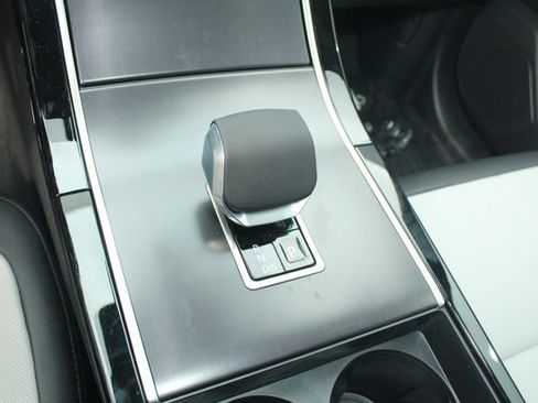 New 2026 Land Rover Range Rover Velar Dynamic SE image 15