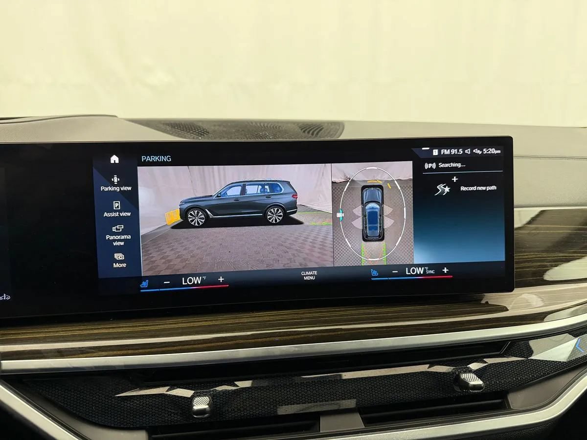 Used 2023 BMW X7 xDrive40i w/ Premium Package AWD/4WD image 41