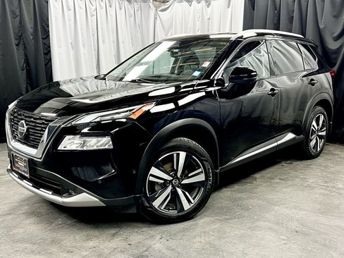 Used 2021 Nissan Rogue Platinum image 1