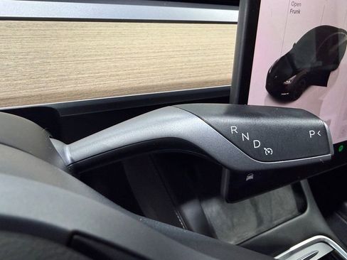 Used 2022 Tesla Model Y Performance image 32