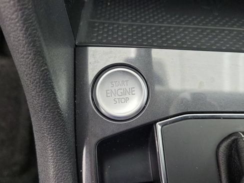 Used 2021 Volkswagen Tiguan SEL FWD image 33