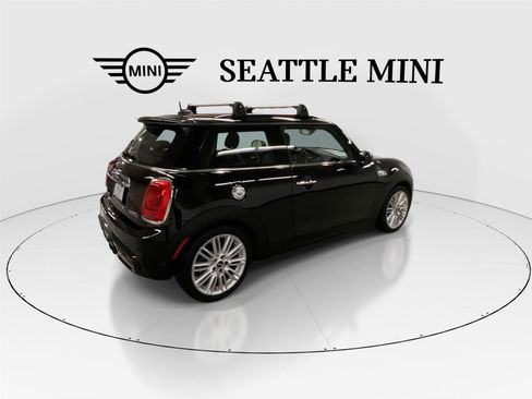 Used 2017 MINI Cooper S image 11
