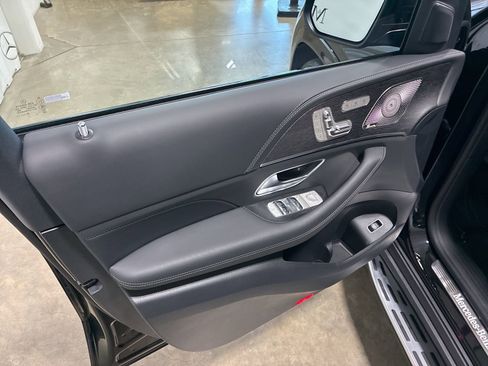 New 2026 Mercedes-Benz GLS 580 4MATIC image 6