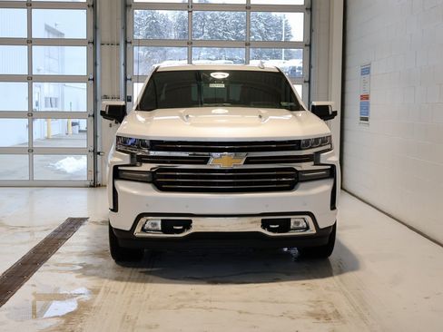 Used 2019 Chevrolet Silverado 1500 High Country w/ High Country Premium Package image 4