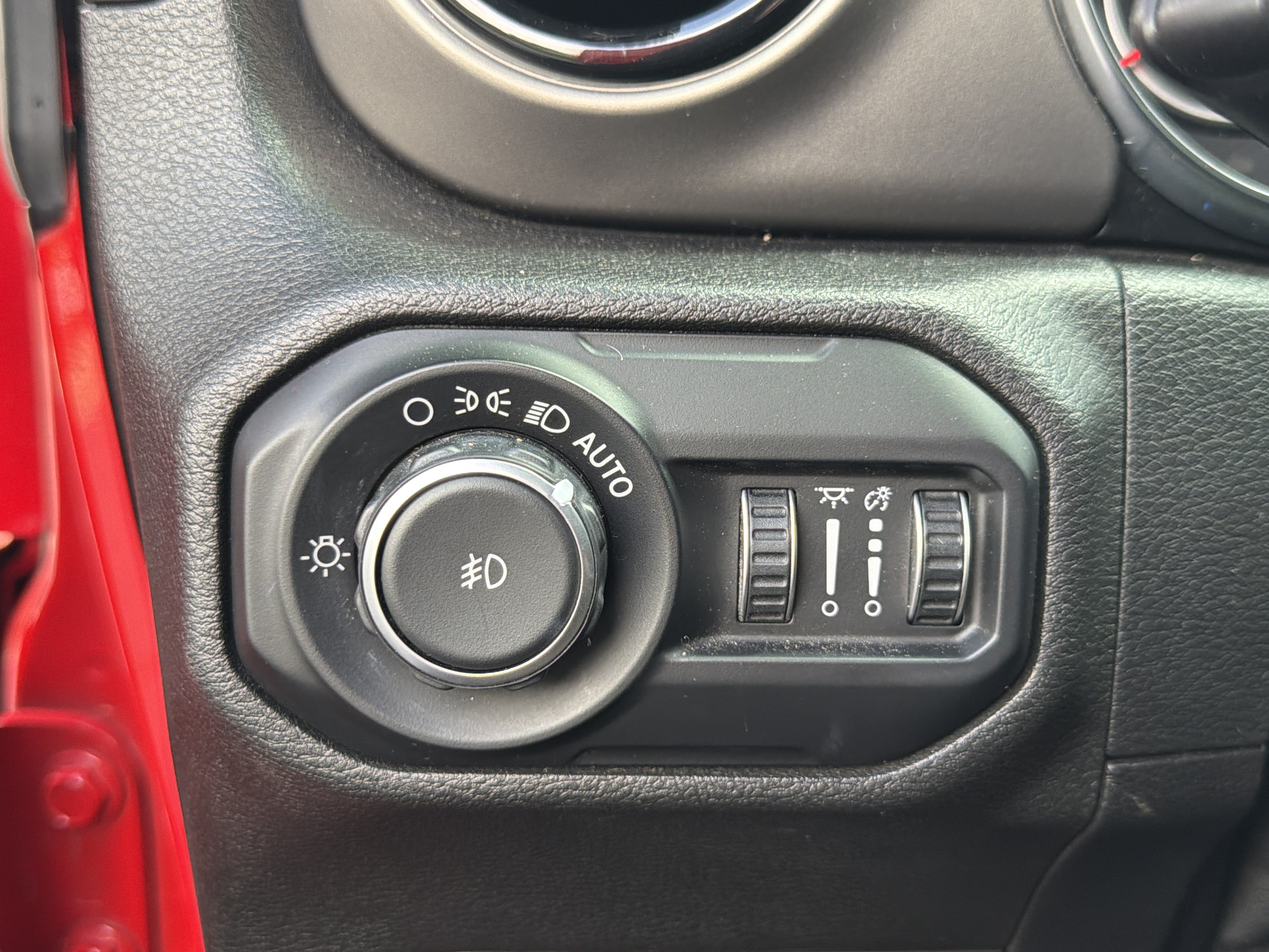 Used 2019 Jeep Wrangler Unlimited Rubicon AWD/4WD image 27