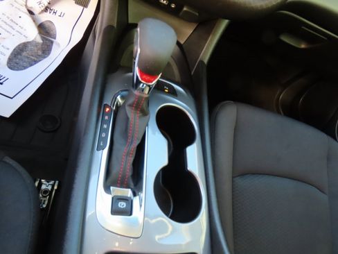 Used 2024 Chevrolet Malibu RS image 27