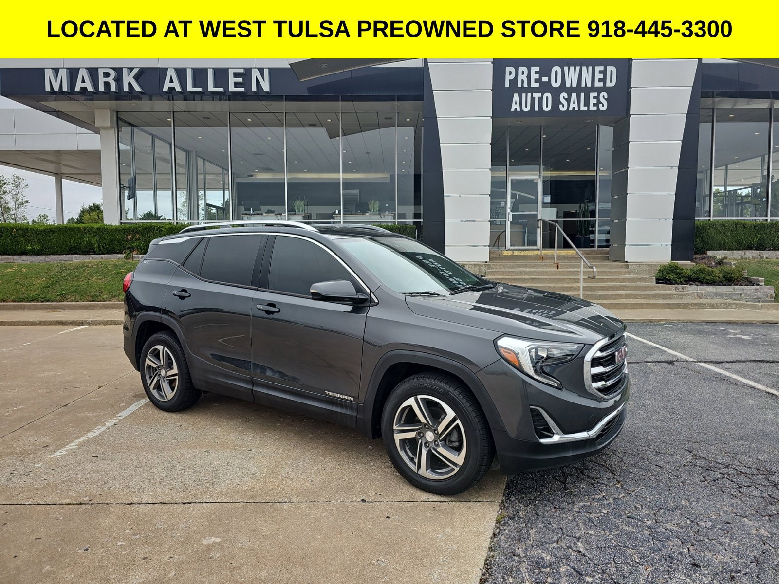 Used 2019 GMC Terrain SLT w/ Infotainment Package II AWD/4WD image 1