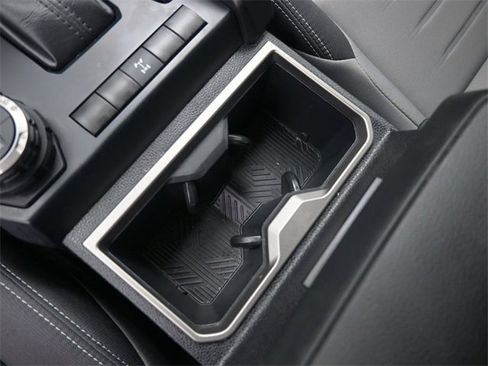 Used 2024 Toyota Tacoma TRD Off-Road image 33