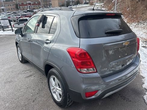 Used 2019 Chevrolet Trax LT w/ LT Convenience Package image 15