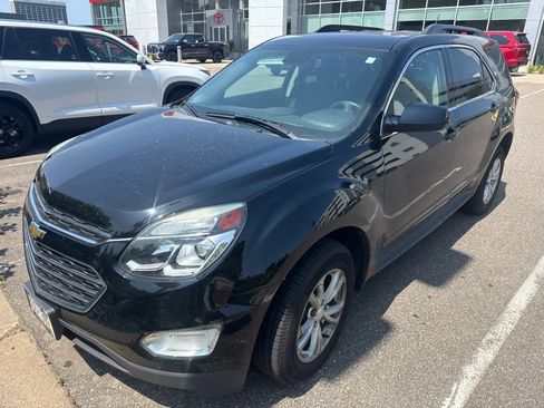 Used 2017 Chevrolet Equinox LT AWD/4WD image 3