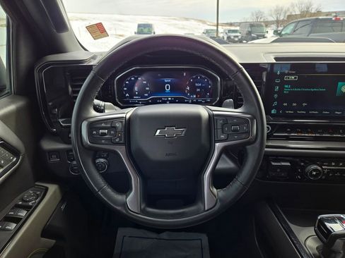 Used 2024 Chevrolet Silverado 1500 ZR2 w/ Technology Package image 19