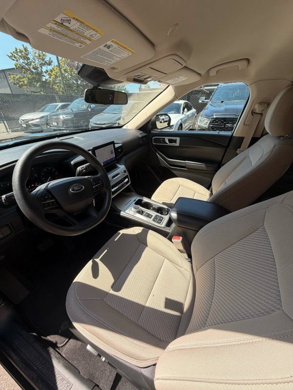 Used 2021 Ford Explorer 2WD image 6