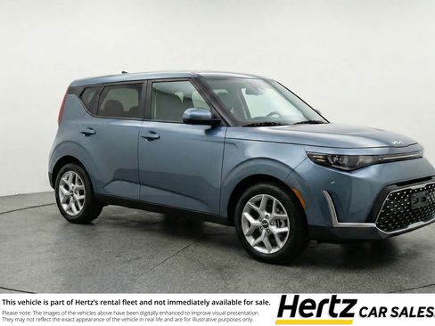 Used 2025 Kia Soul LX w/ LX Technology Package image 1