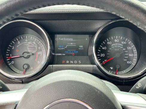 Used 2017 Ford Mustang Coupe RWD image 21