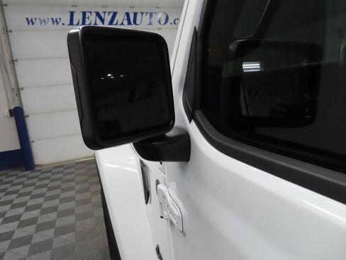 Used 2023 Jeep Wrangler Unlimited Sahara image 58