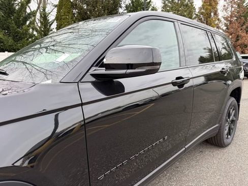 New 2025 Jeep Grand Cherokee L Altitude image 4