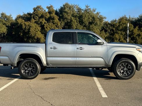 Used 2023 Toyota Tacoma SR5 image 3