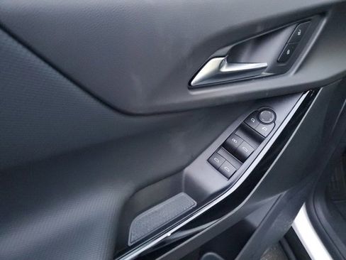 New 2026 Chevrolet Equinox LT image 9