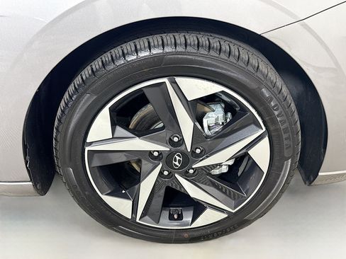 Used 2023 Hyundai Elantra Limited FWD image 32