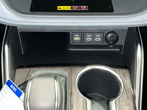 New 2026 Toyota Highlander Limited image 28