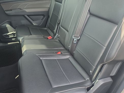 Used 2022 Volkswagen Atlas SE AWD/4WD image 28