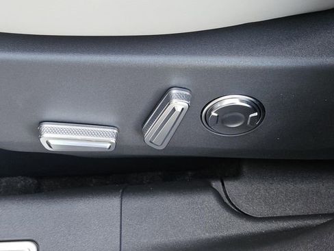 New 2026 Lincoln Nautilus Reserve image 23