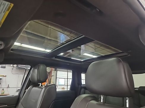 Used 2016 Jeep Grand Cherokee Summit w/ Platinum Series Group image 29