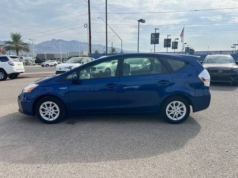 Used 2014 Toyota Prius V Three FWD image 6