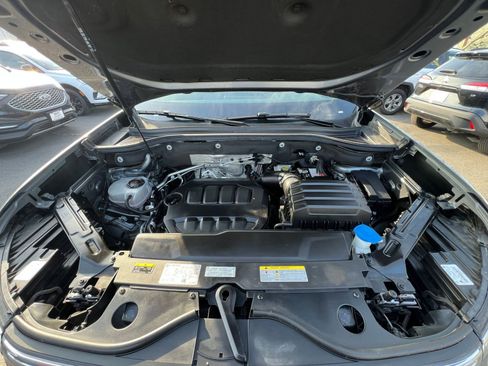 Used 2024 Volkswagen Atlas SE image 35